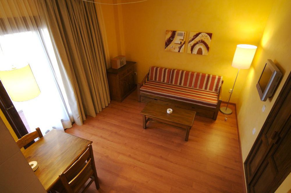 Apartamentos Parot Quality Santa Eularia des Riu Luaran gambar