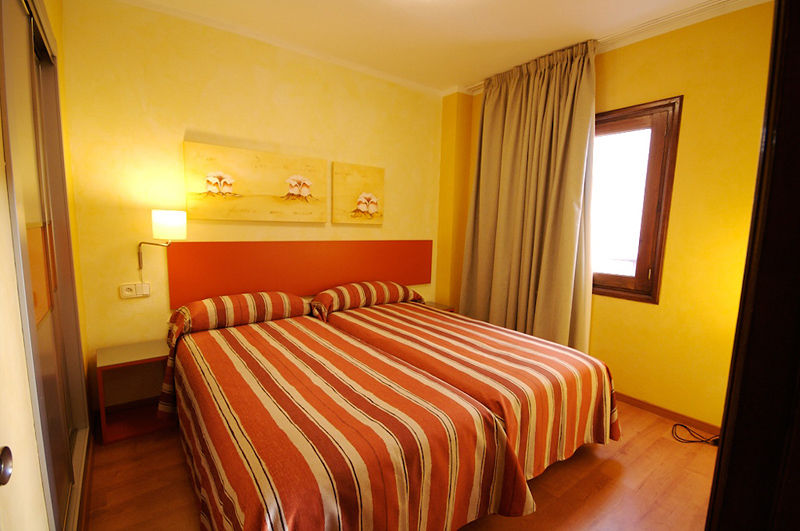 Apartamentos Parot Quality Santa Eularia des Riu Luaran gambar