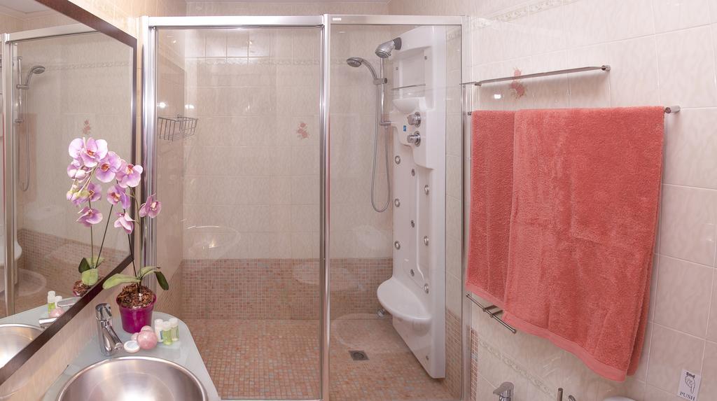 Apartamentos Parot Quality Santa Eularia des Riu Bilik gambar