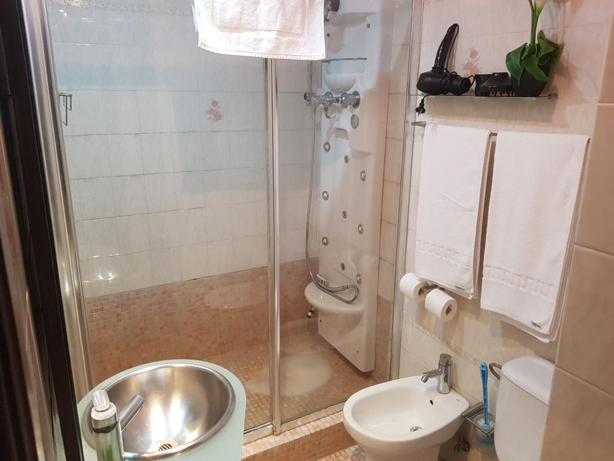 Apartamentos Parot Quality Santa Eularia des Riu Luaran gambar